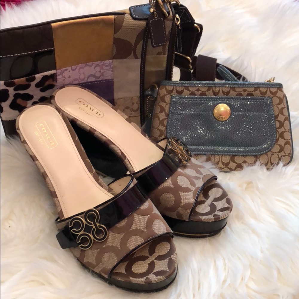COACH BONANZA!! Get Heels, Wristlet, Crossbody!!